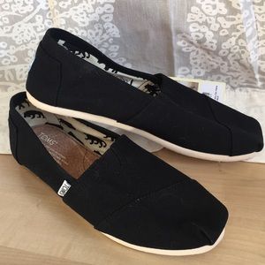 Tom’s Flats Black